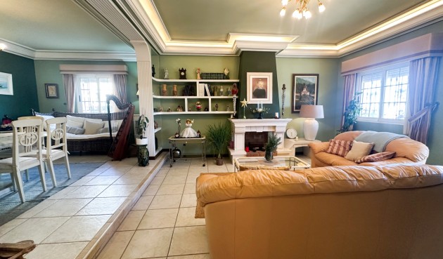 Återförsäljning - Villa -
La Mata - Costa Blanca