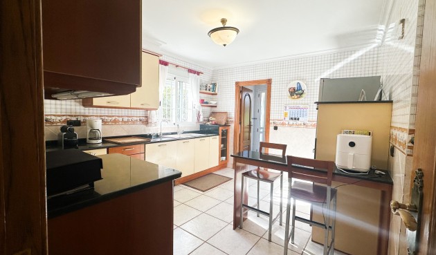 Återförsäljning - Villa -
La Mata - Costa Blanca