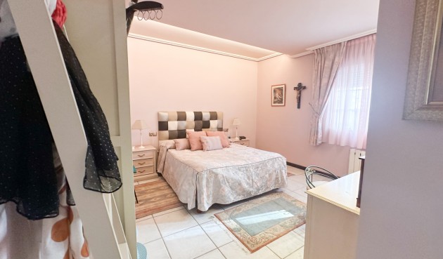 Återförsäljning - Villa -
La Mata - Costa Blanca