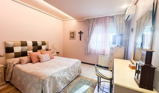 Återförsäljning - Villa -
La Mata - Costa Blanca