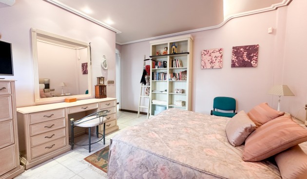 Återförsäljning - Villa -
La Mata - Costa Blanca