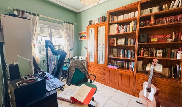 Återförsäljning - Villa -
La Mata - Costa Blanca