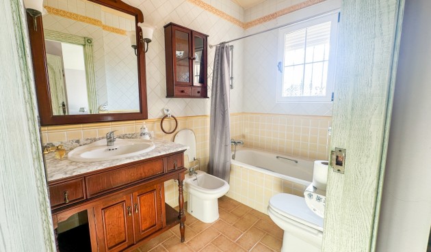 Återförsäljning - Villa -
La Mata - Costa Blanca