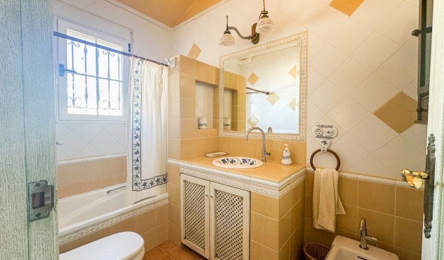 Återförsäljning - Villa -
La Mata - Costa Blanca