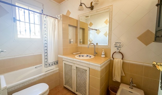 Återförsäljning - Villa -
La Mata - Costa Blanca