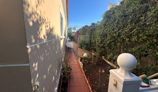 Återförsäljning - Villa -
La Mata - Costa Blanca