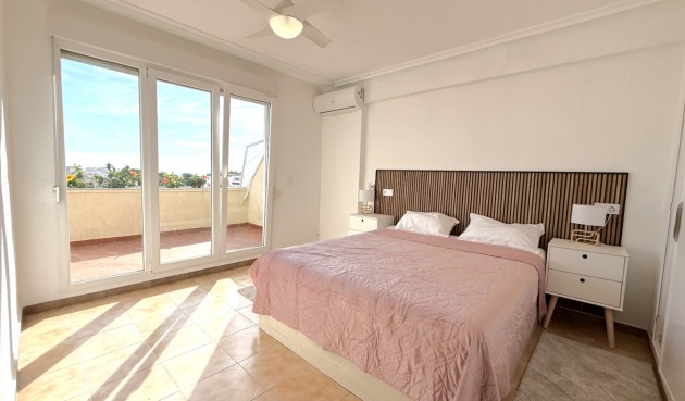 Återförsäljning - Takvåning -
Torrevieja - Costa Blanca