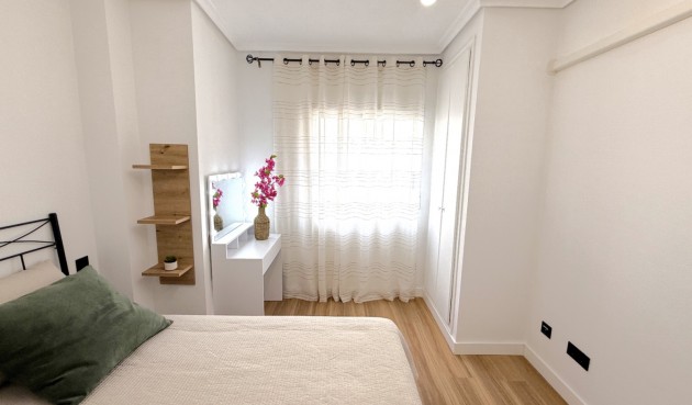 Återförsäljning - Apartment -
Torrevieja - Costa Blanca