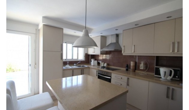 Brukt - Villa -
Villamartin - Costa Blanca