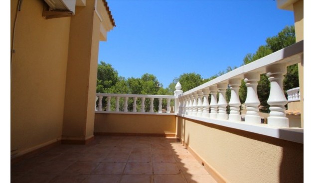 Brukt - Villa -
Villamartin - Costa Blanca