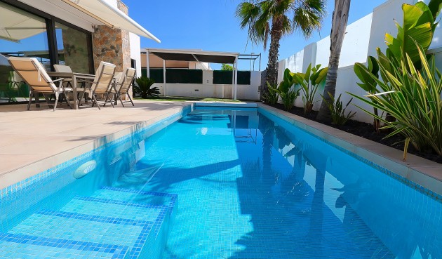 Återförsäljning - Villa -
Pilar de la Horadada - Costa Blanca