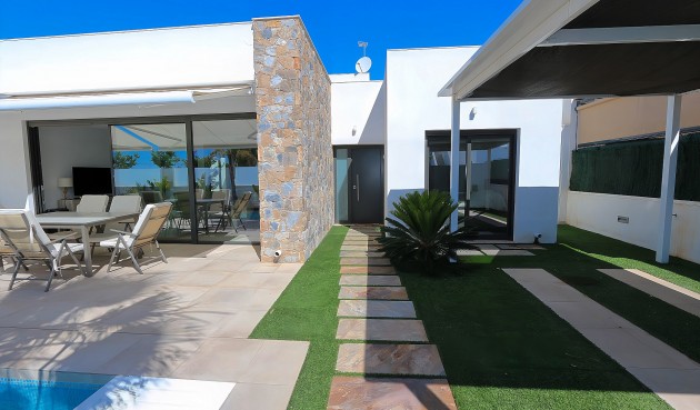 Återförsäljning - Villa -
Pilar de la Horadada - Costa Blanca