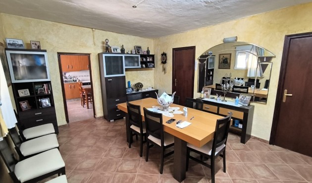 Återförsäljning - Villa -
Yecla - Inland