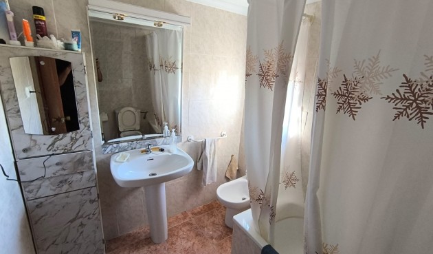 Återförsäljning - Villa -
Yecla - Inland