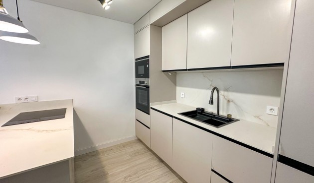 Resale - Apartment -
Torrevieja - Costa Blanca