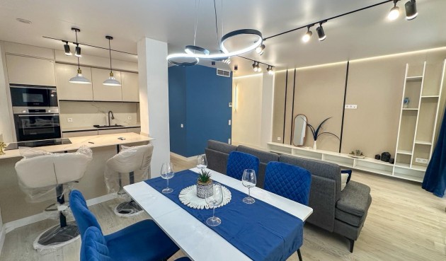 Resale - Apartment -
Torrevieja - Costa Blanca