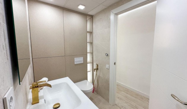 Resale - Apartment -
Torrevieja - Costa Blanca