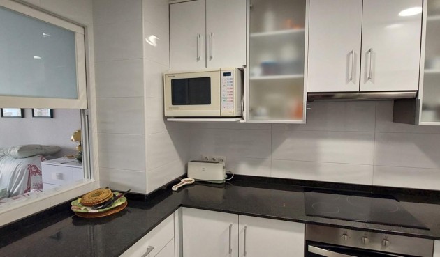 Resale - Apartment -
Benidorm - Levante