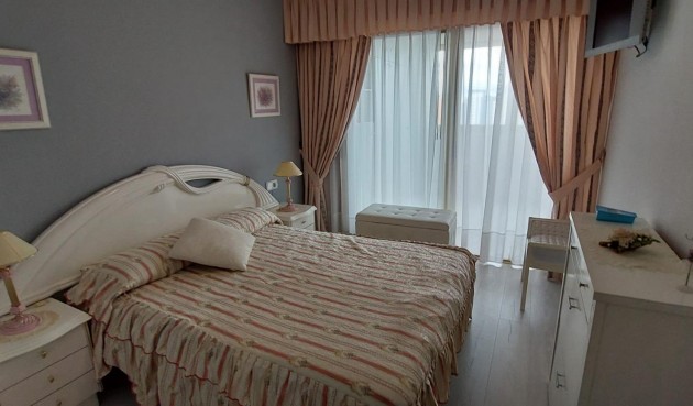 Resale - Apartment -
Benidorm - Levante