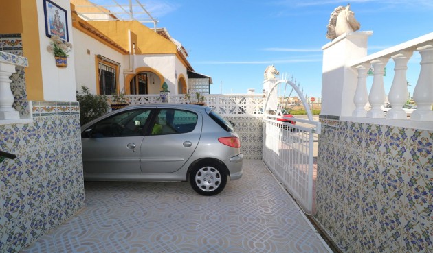 Resale - Bungalow -
Torrevieja - El Limonar