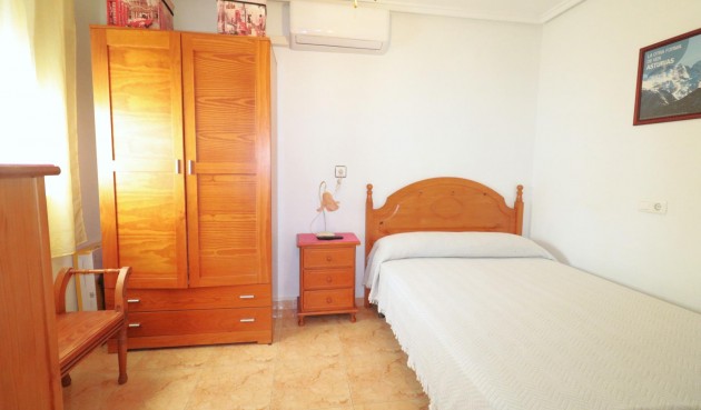 Resale - Bungalow -
Torrevieja - El Limonar