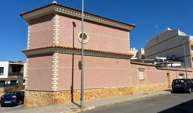 Resale - Villa -
Formentera del Segura - C- Cooperativa