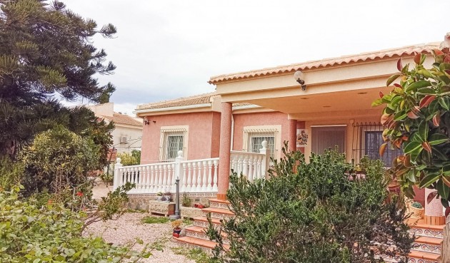 Resale - Villa -
Torrevieja - La Siesta