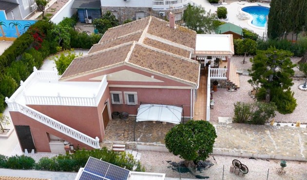 Resale - Villa -
Torrevieja - La Siesta