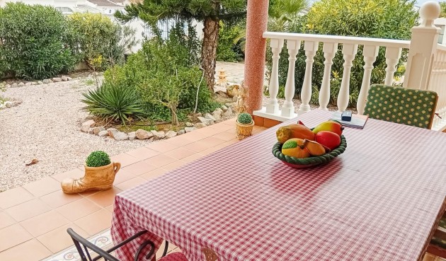 Resale - Villa -
Torrevieja - La Siesta