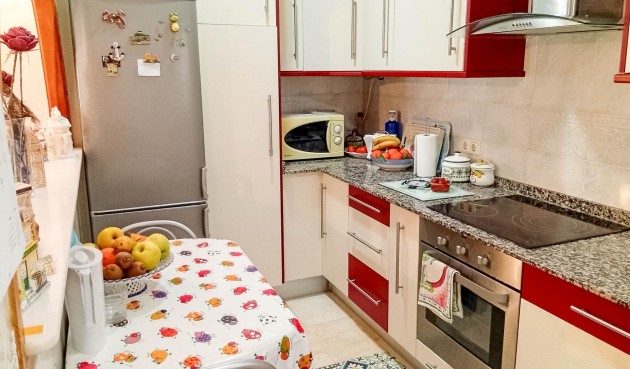 Resale - Villa -
Torrevieja - La Siesta