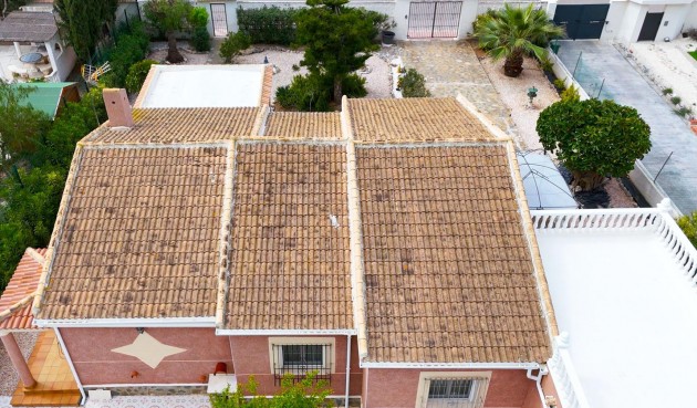 Resale - Villa -
Torrevieja - La Siesta