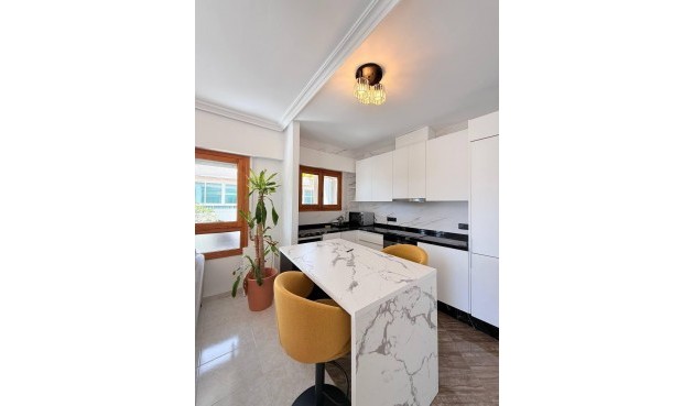 Resale - Penthouse -
Torrevieja - Playa del Cura