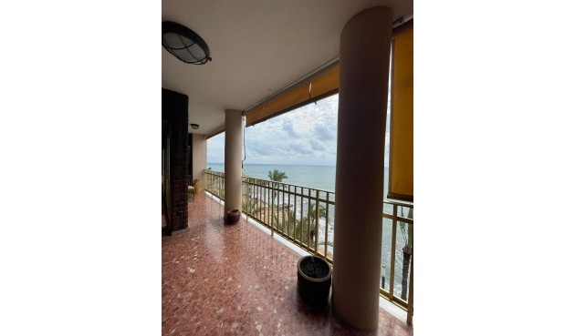 Resale - Apartment -
Torrevieja - Las Piscinas Naturales