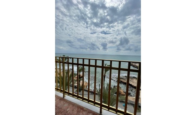 Resale - Apartment -
Torrevieja - Las Piscinas Naturales