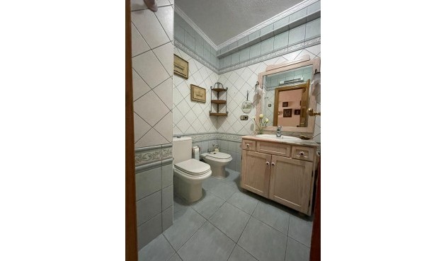 Resale - Apartment -
Torrevieja - Las Piscinas Naturales