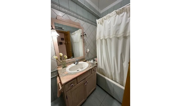 Resale - Apartment -
Torrevieja - Las Piscinas Naturales