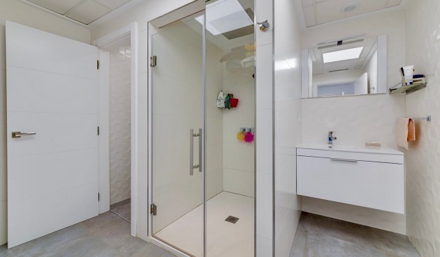 Resale - Villa -
Torrevieja - Costa Blanca