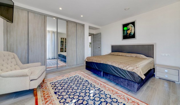 Resale - Villa -
Torrevieja - Costa Blanca