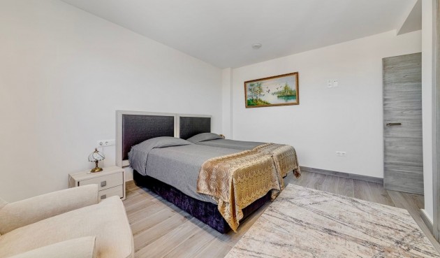 Resale - Villa -
Torrevieja - Costa Blanca