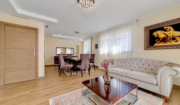 Resale - Villa -
Torrevieja - Costa Blanca