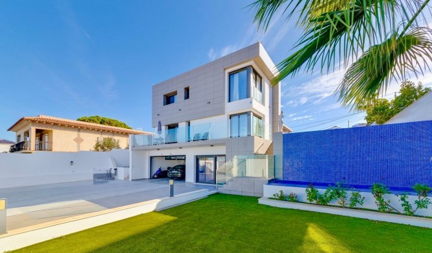Resale - Villa -
Torrevieja - Costa Blanca