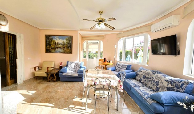 Resale - Villa -
Orihuela Costa - Playa Flamenca