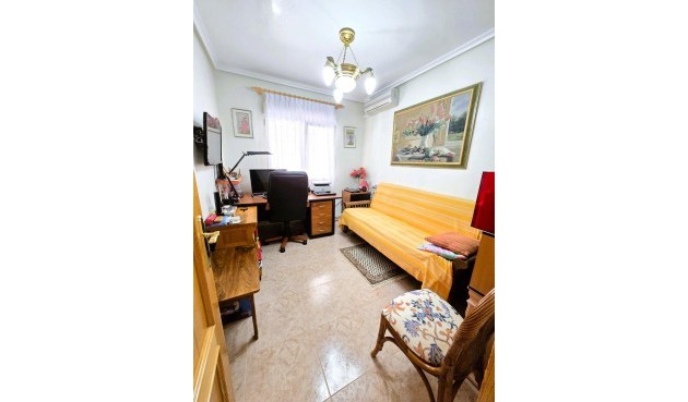 Resale - Villa -
Orihuela Costa - Playa Flamenca