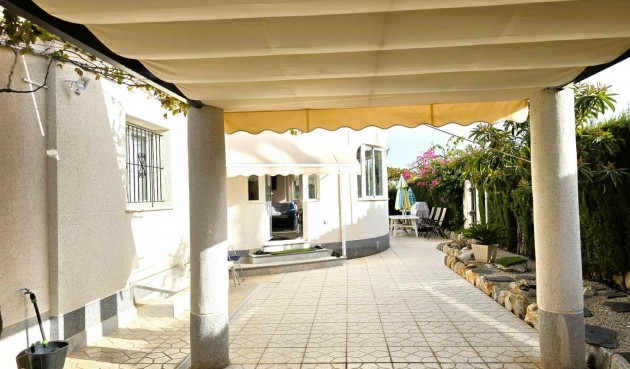 Resale - Villa -
Orihuela Costa - Playa Flamenca