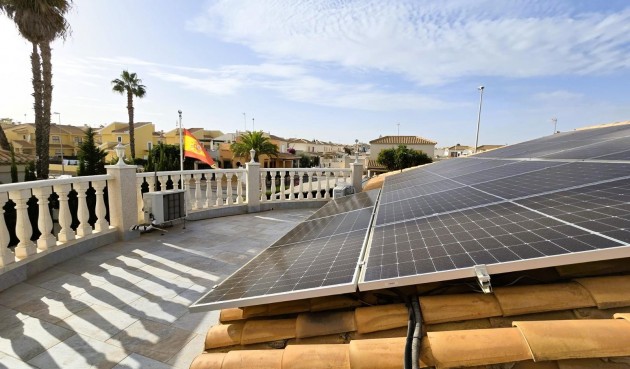 Resale - Villa -
Orihuela Costa - Playa Flamenca