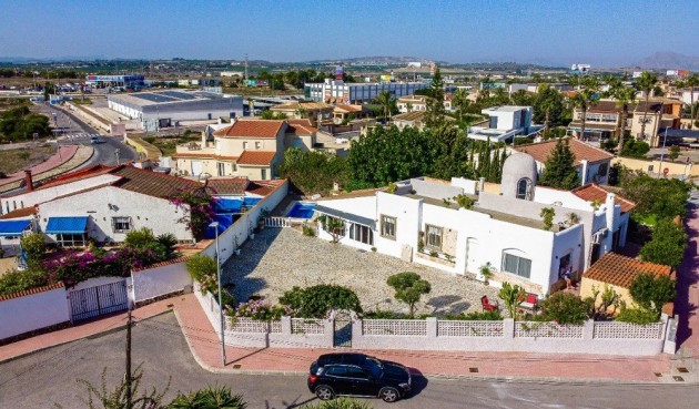 Resale - Villa -
Ciudad Quesada - Costa Blanca