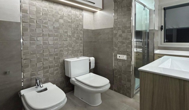 Återförsäljning - Apartment -
Torrevieja - Costa Blanca