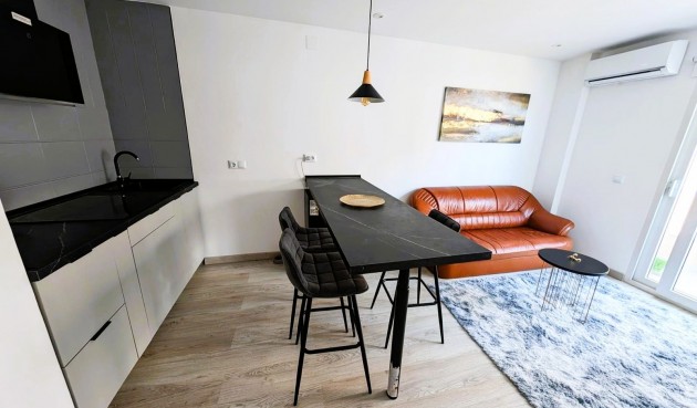 Återförsäljning - Apartment -
Torrevieja - Costa Blanca