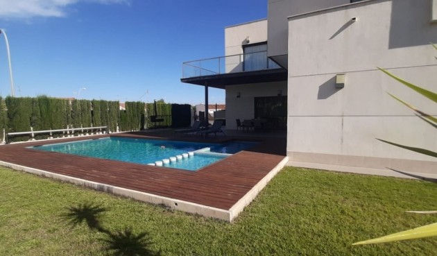 Resale - Villa -
San Javier - La Ribera