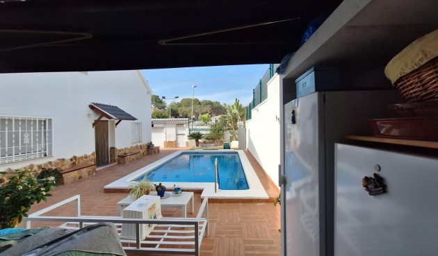 Resale - Villa -
Torrevieja - Los Balcones - Los Altos del Edén